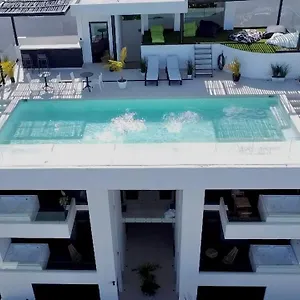 https://exclusivo-departamento-de-lujo-con-jacuzzi-privado.allrivieramayahotels.com